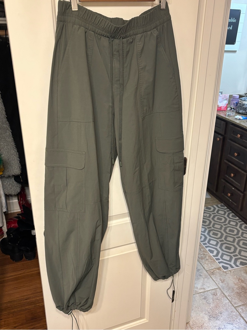 CALIA by Carrie Underwood Olive Green Women's Cargo Joggers